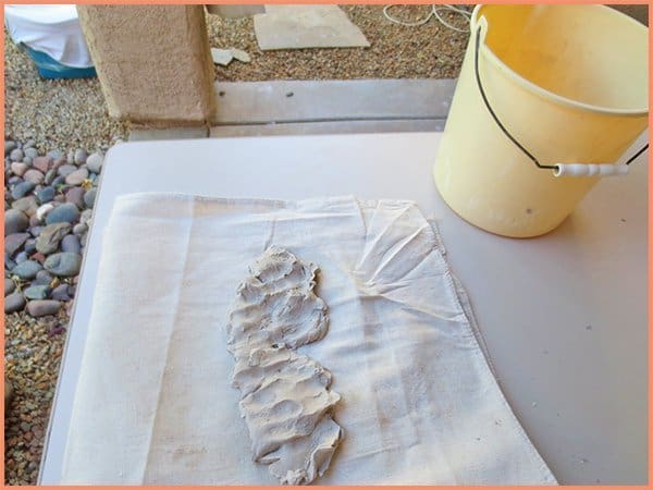 picture of dry clay on ware board