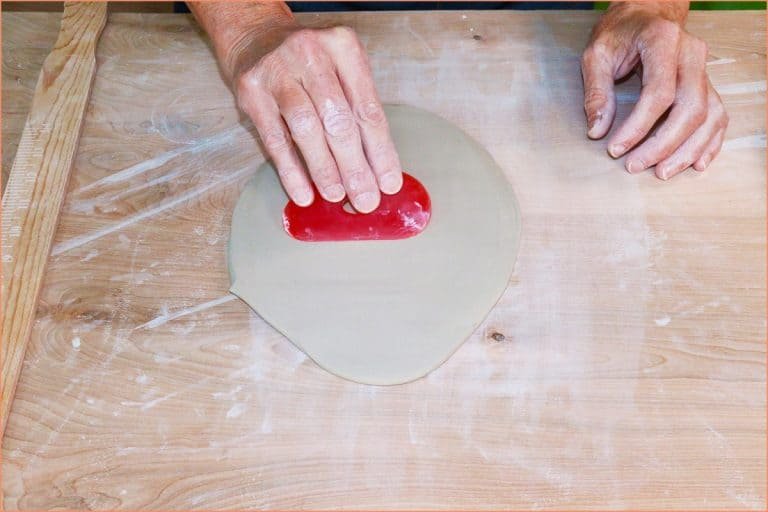 How To Prevent Pottery Clay From Cracking While Drying Pottery Crafters