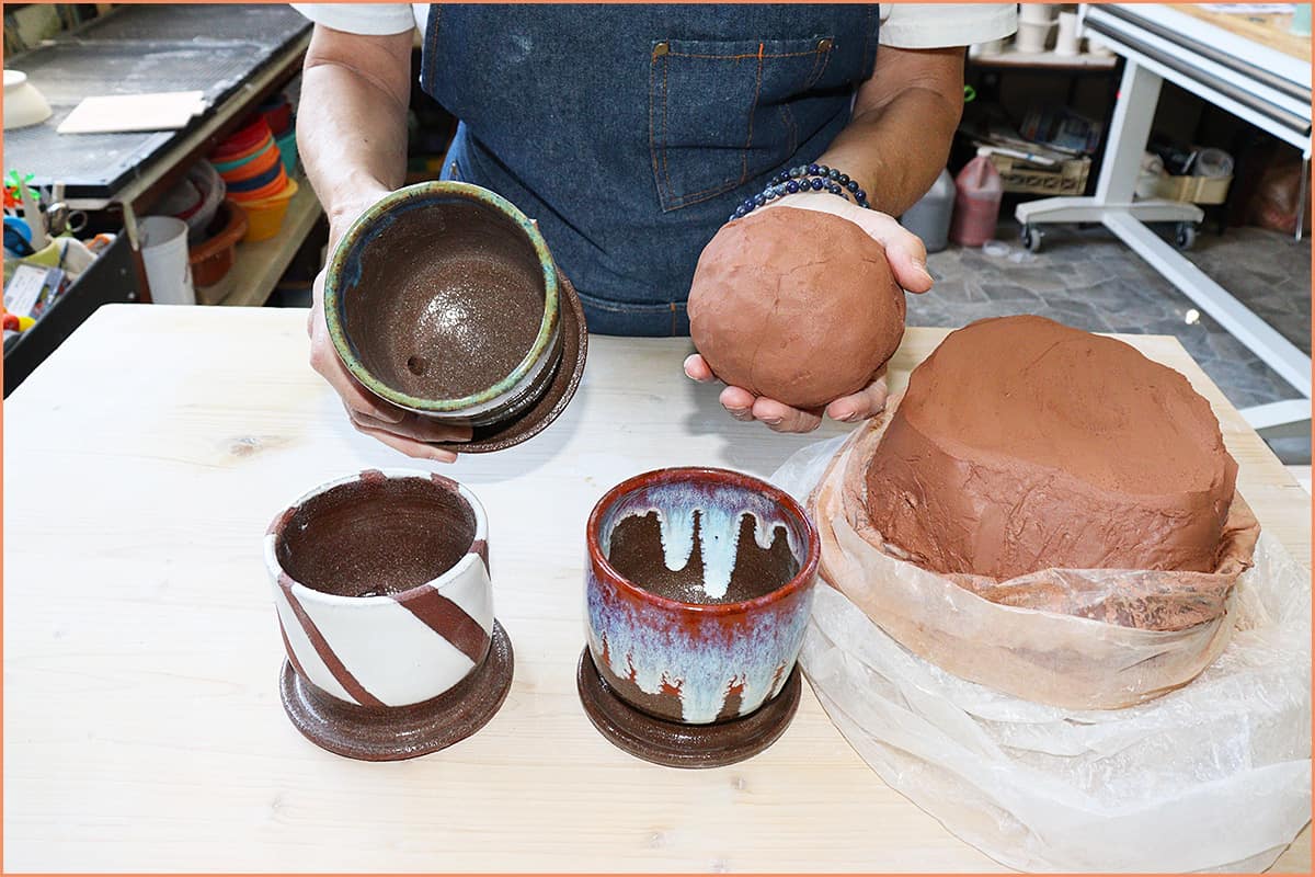 an image of Earthenware clay and pots