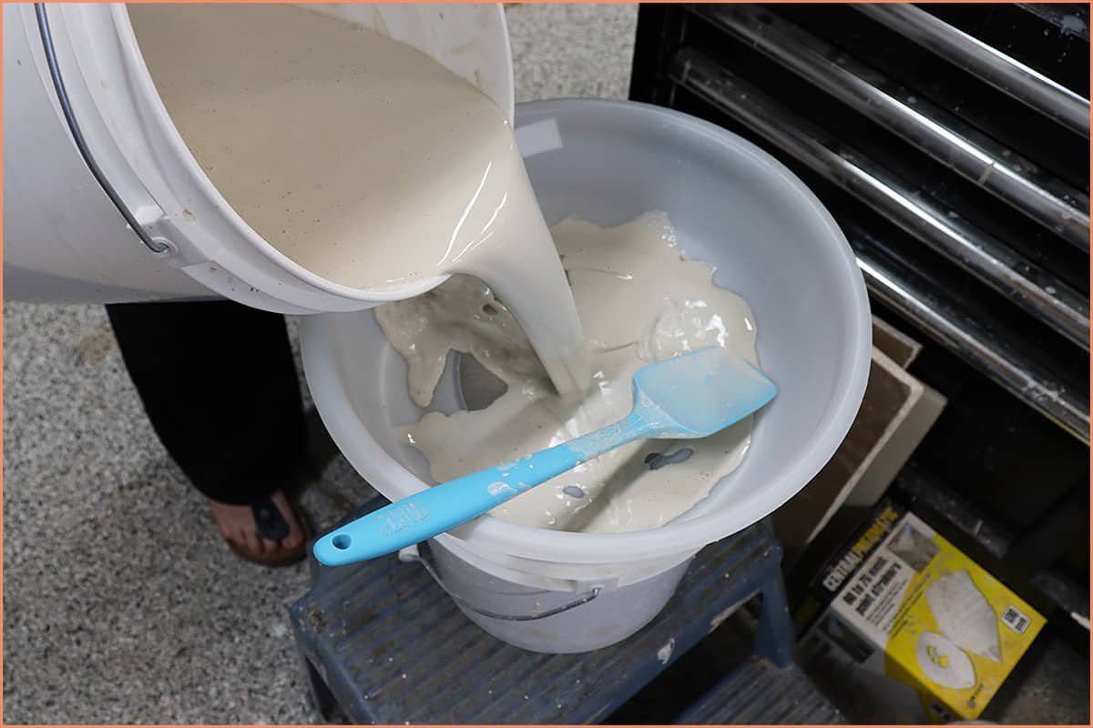 an image of straining dipping glaze